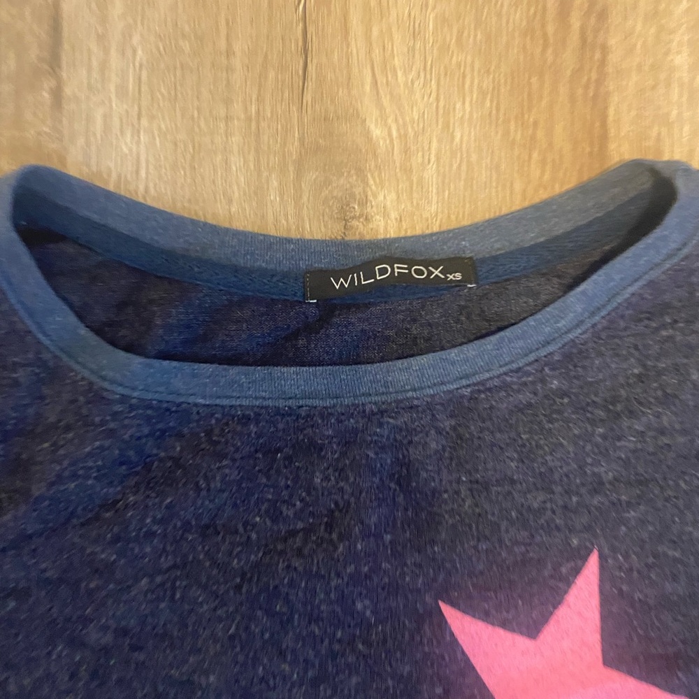 Wild fox Sweater - Picture 2 of 3